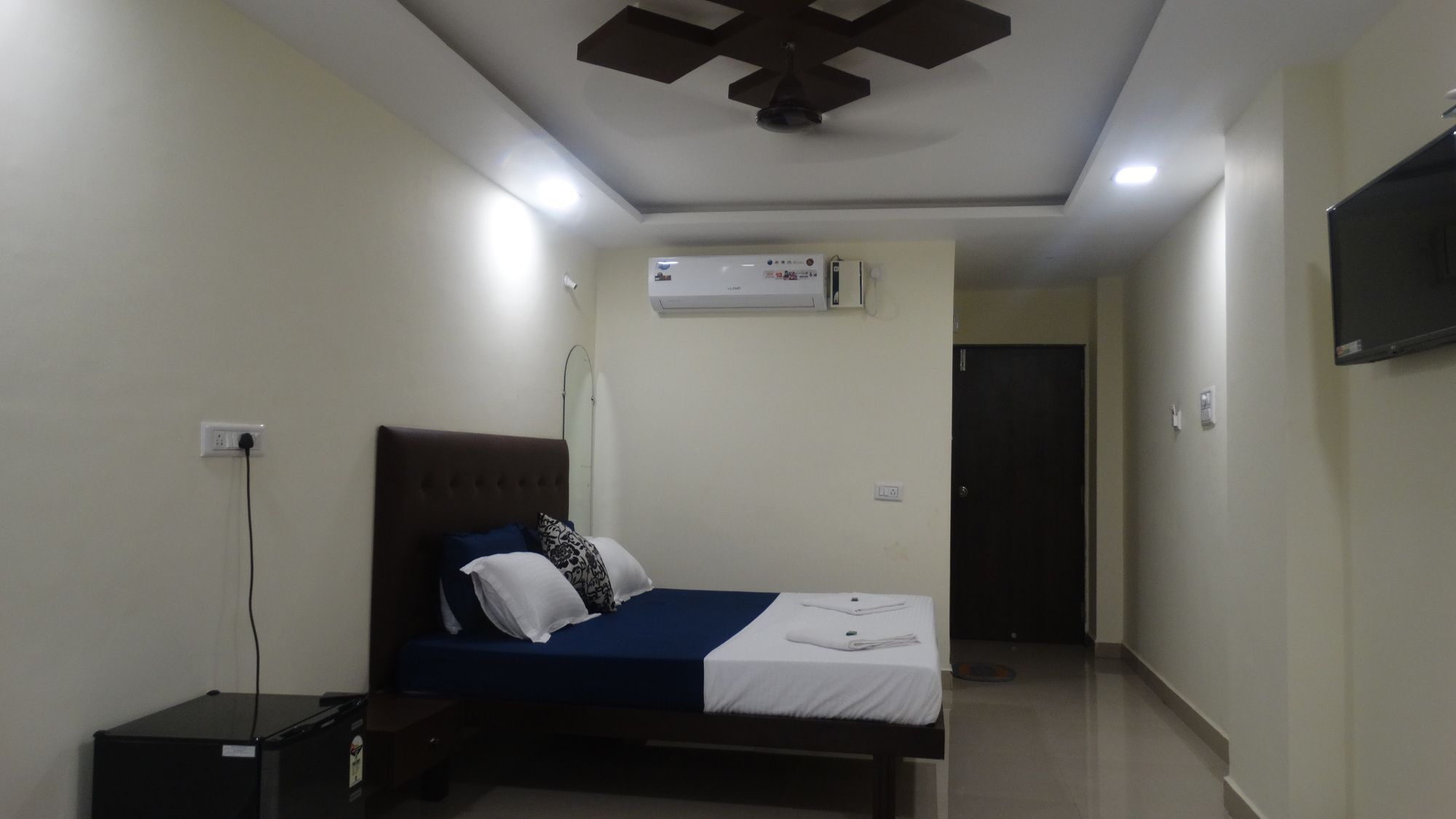 Swaraj The Goan Dream Hotel Calangute Exterior photo